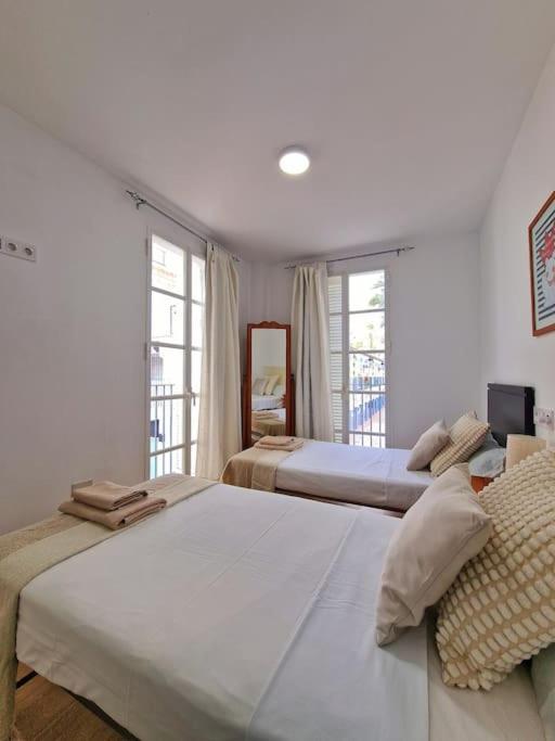 Encantador Duplex Para 6 A 1 Minuto De La Playa 贝纳尔马德纳 外观 照片