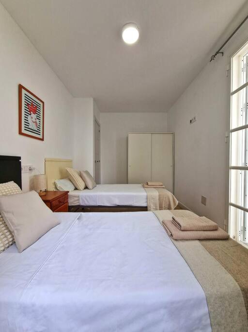 Encantador Duplex Para 6 A 1 Minuto De La Playa 贝纳尔马德纳 外观 照片