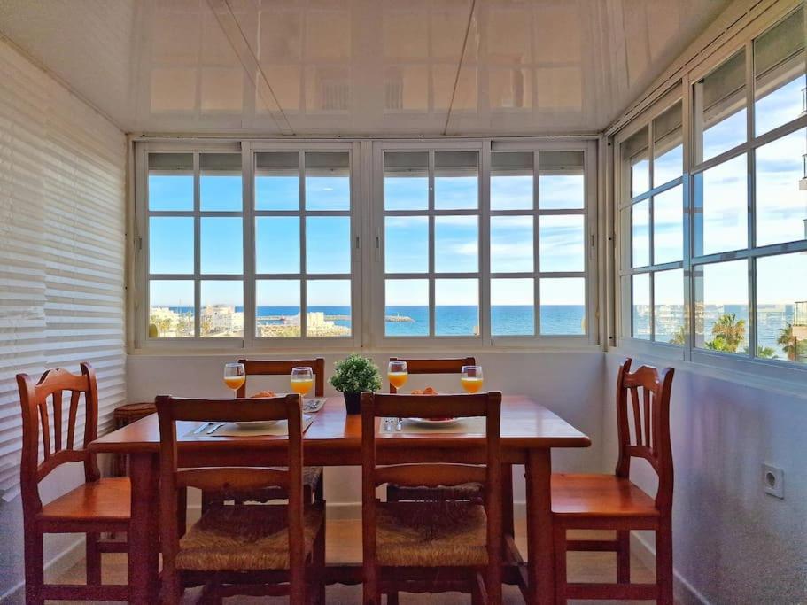 Encantador Duplex Para 6 A 1 Minuto De La Playa 贝纳尔马德纳 外观 照片